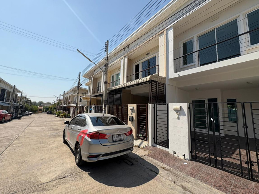 Townhouse Chon Buri Bang Lamung Nong Prue 2200000