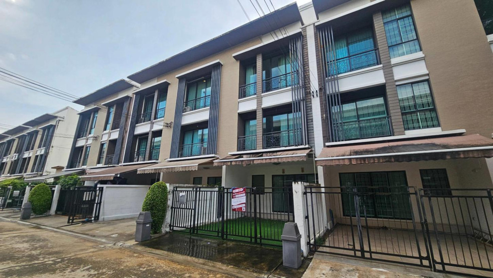 ทาวน์เฮ้าส์ บ้านกลางเมือง นวมินทร์ 42 กรุงเทพมหานคร บึงกุ่ม คลองกุ่ม 4500000