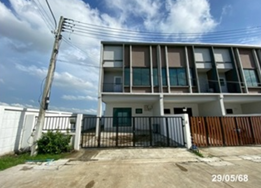 Townhouse Pathum Thani Lam Luk Ka Bueng Kham Phoi 3400000