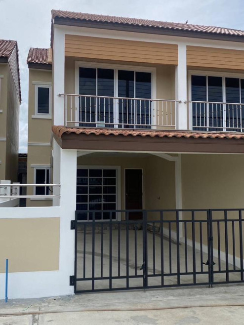 Townhouse Chachoengsao Plaeng Yao Hua Samrong 3500000