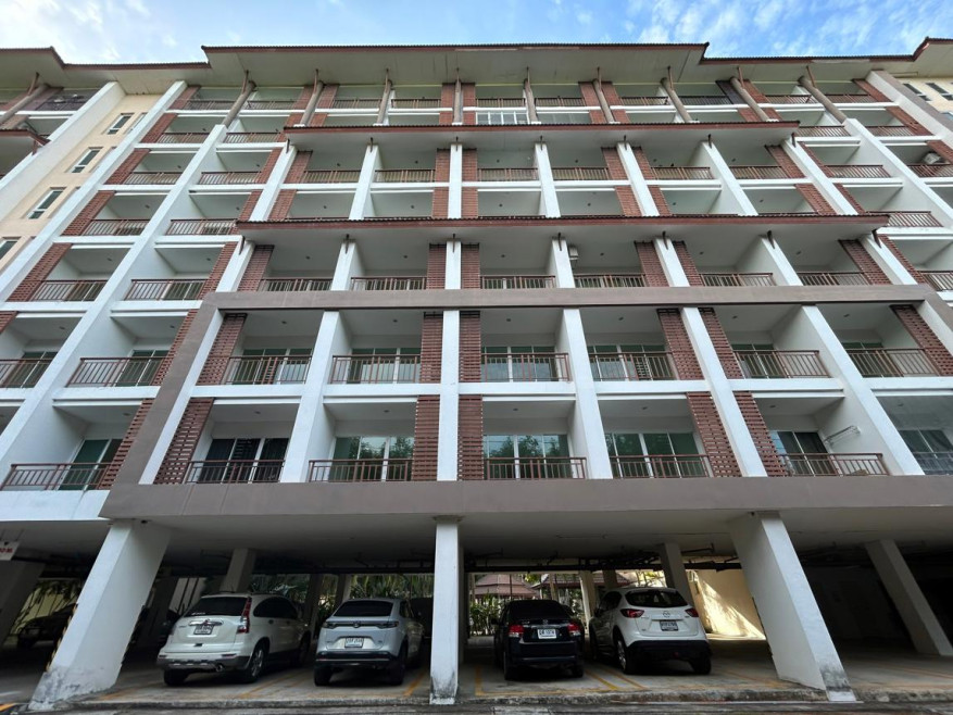 Condominium Chon Buri Sattahip Bang Sare 1100000