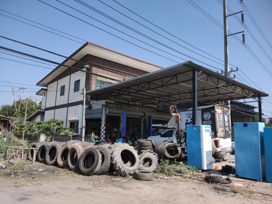 Commercial building Prachin Buri Kabin Buri Mueang Kao 3500000