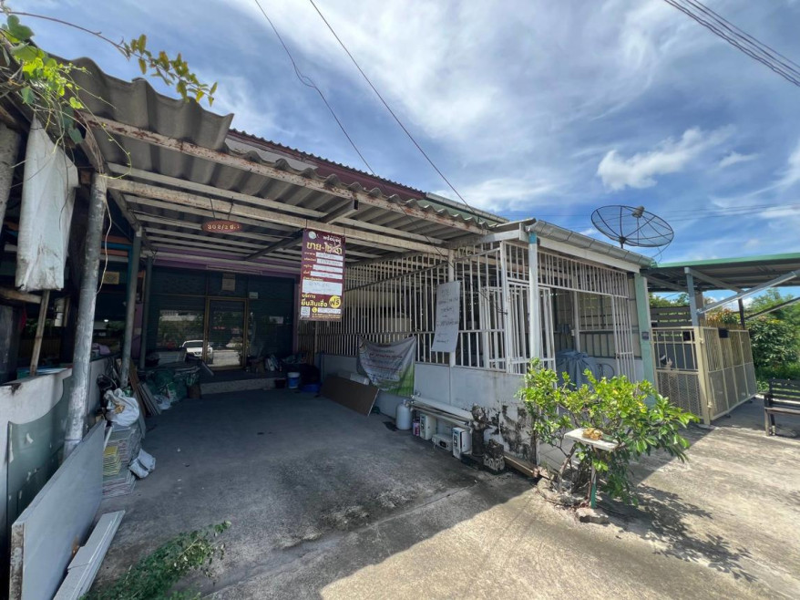 Commercial building Chon Buri Mueang Chon Buri Khlong Tamru 2000000