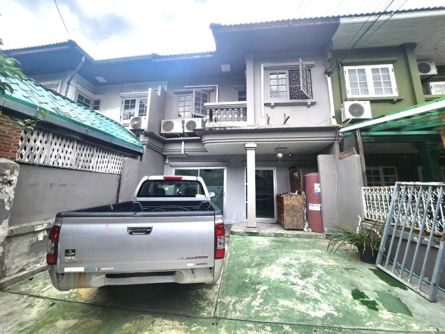 Townhouse Bangkok Bang Kapi Khlong Chan 2400000