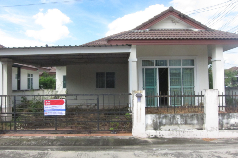Single house Chon Buri Phan Thong Map Pong 1950000