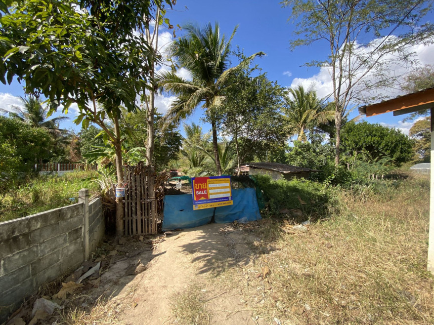 Residential land/lot Amnat Charoen Pathum Ratchawongsa Huai 1310000