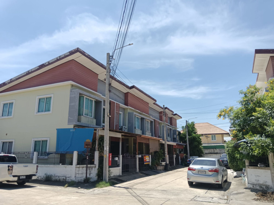 ทาวน์เฮ้าส์ นนทบุรี บางบัวทอง บางบัวทอง 1838000
