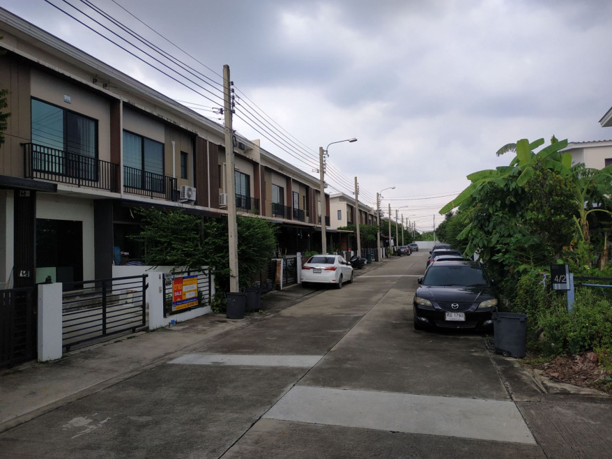 ทาวน์เฮ้าส์ นนทบุรี บางบัวทอง บางรักพัฒนา 2205000