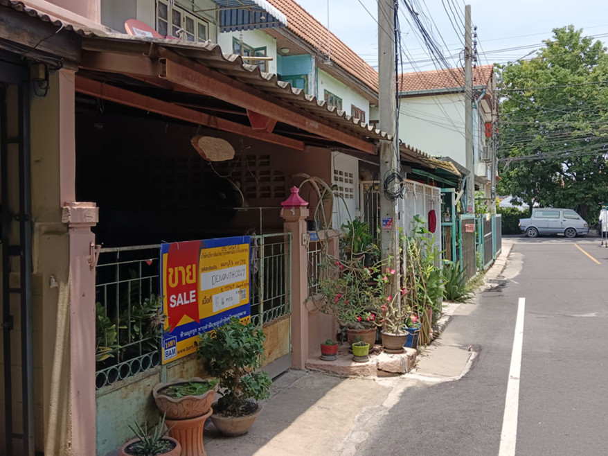 ทาวน์เฮ้าส์ นนทบุรี บางบัวทอง บางรักพัฒนา 1260000