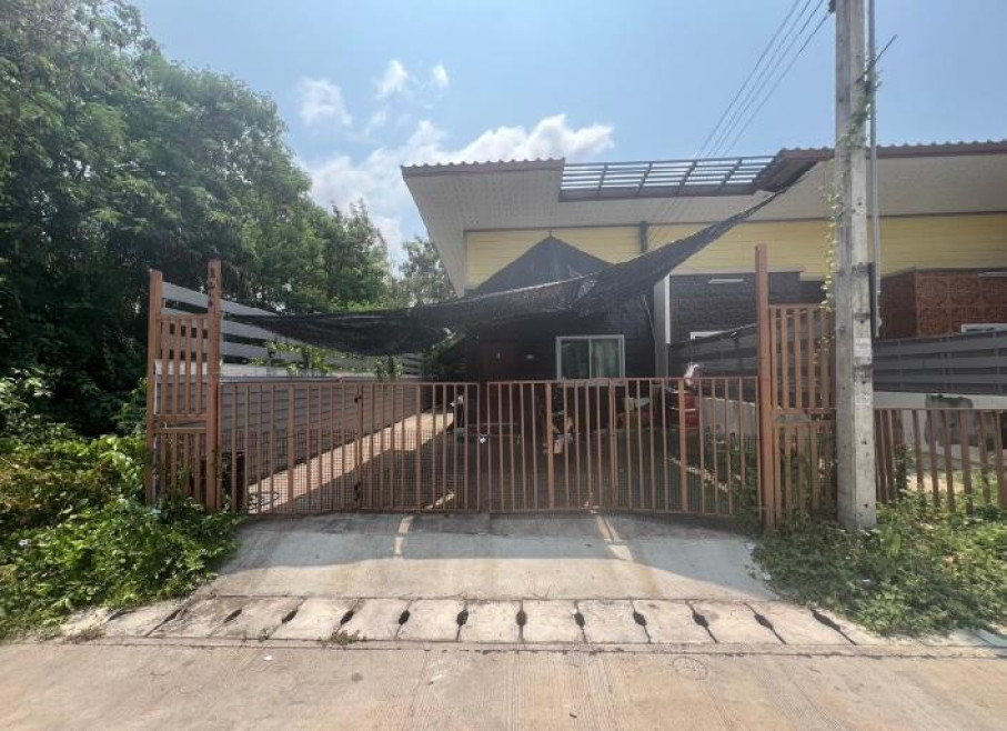 Townhouse Chon Buri Sattahip Bang Sare 1450000