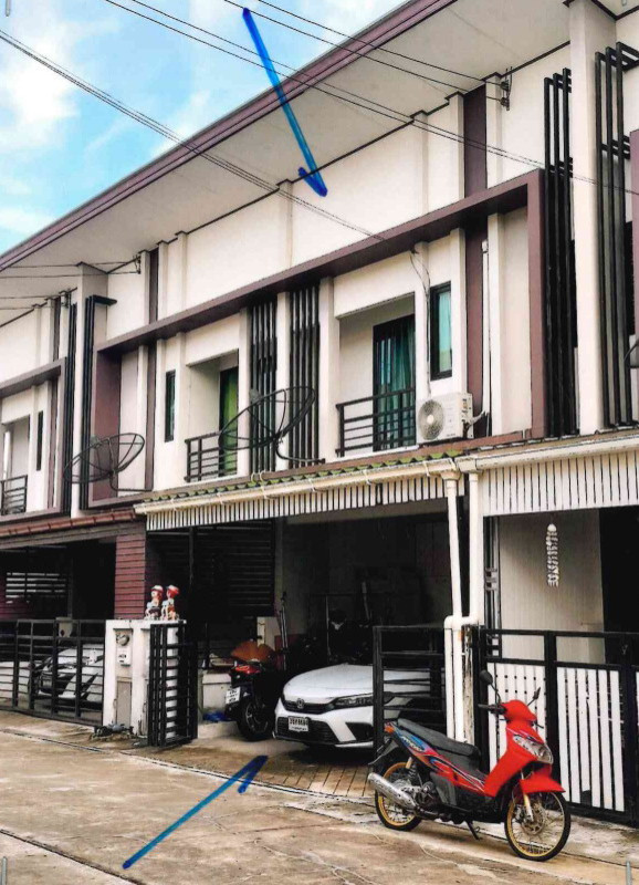 Townhouse Pathum Thani Lam Luk Ka Bueng Kham Phoi 1200196