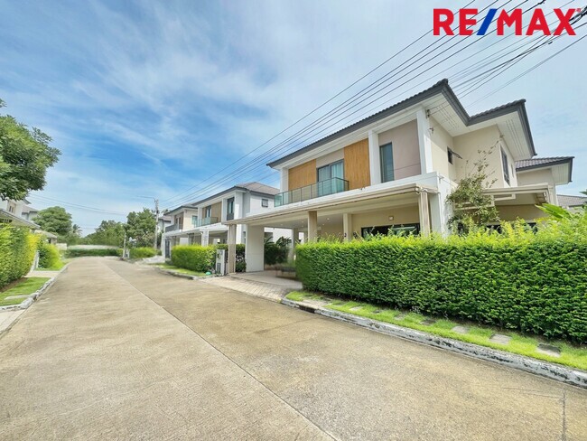 บ้านเดี่ยว เซนโทร ราชพฤกษ์ 2 นนทบุรี เมืองนนทบุรี บางกร่าง 6690000