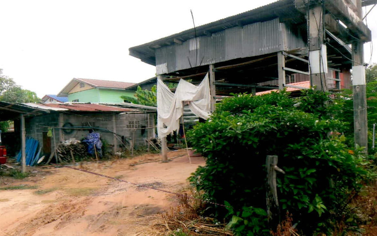 ทาวน์เฮ้าส์ ศรีสะเกษ ยางชุมน้อย ลิ้นฟ้า 217600