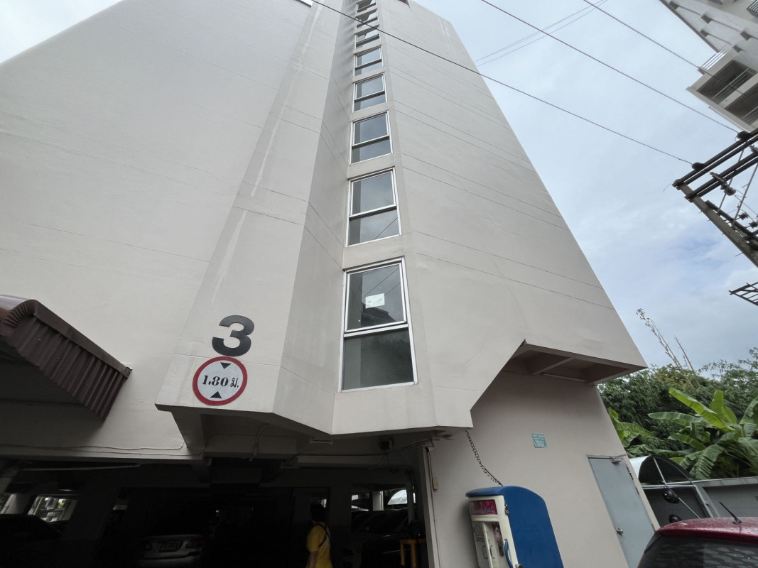 คอนโด ลิฟวิ่งเพลส ศูนย์วิจัย 1 กรุงเทพมหานคร ห้วยขวาง บางกะปิ 834000