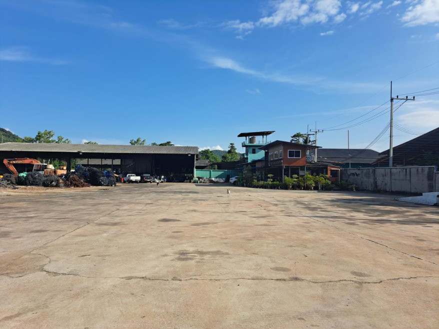 โรงงาน/โกดัง ชลบุรี บางละมุง ตะเคียนเตี้ย 30000000