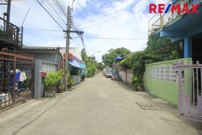 ที่ดินเปล่า ที่ดินสุขุมวิท117 ซ.ภาณุวงศ์14 แถมบ้านเดี่ยว1ชั้น ทำเลดี ค้าขาย5ตารางวา ปัจจุบันเป็นบ้านเช่า สมุทรปราการ เมืองสมุทรปราการ บางด้วน 4225000