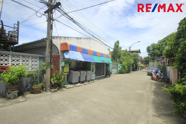 ที่ดินเปล่า ที่ดินสุขุมวิท117 ซ.ภาณุวงศ์14 แถมบ้านเดี่ยว1ชั้น ทำเลดี ค้าขาย5ตารางวา ปัจจุบันเป็นบ้านเช่า สมุทรปราการ เมืองสมุทรปราการ บางด้วน 4225000