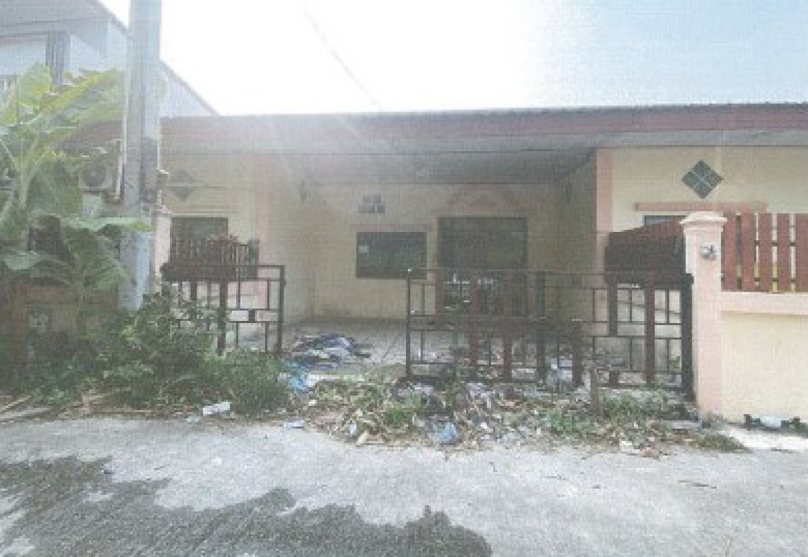 ทาวน์เฮ้าส์ ชลบุรี บางละมุง ตะเคียนเตี้ย 430000