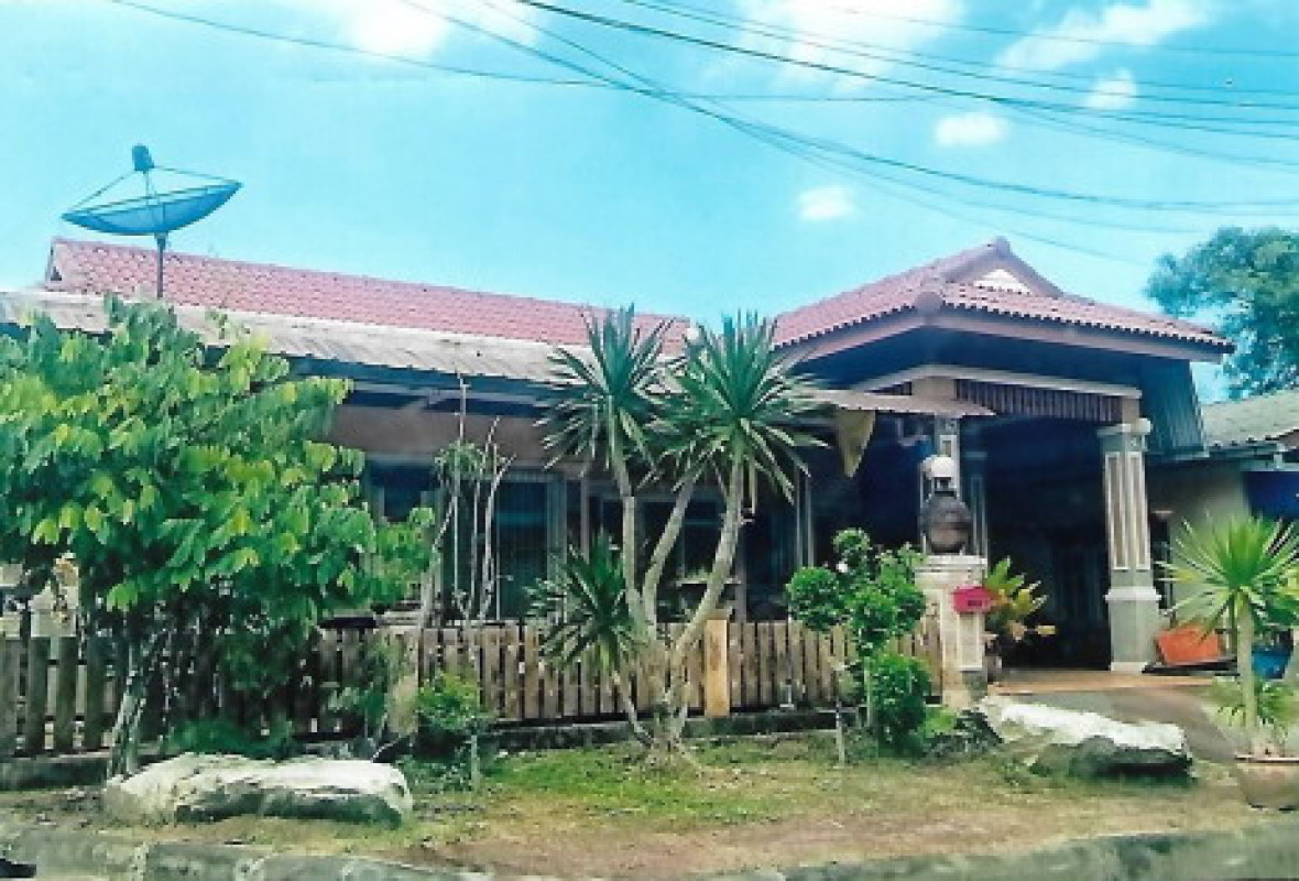 ทาวน์เฮ้าส์ นครศรีธรรมราช พรหมคีรี พรหมโลก 766500