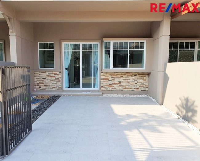 ทาวน์เฮ้าส์ วิลลาจจิโอ เพชรเกษม-สาย4 สมุทรสาคร กระทุ่มแบน สวนหลวง 2850000