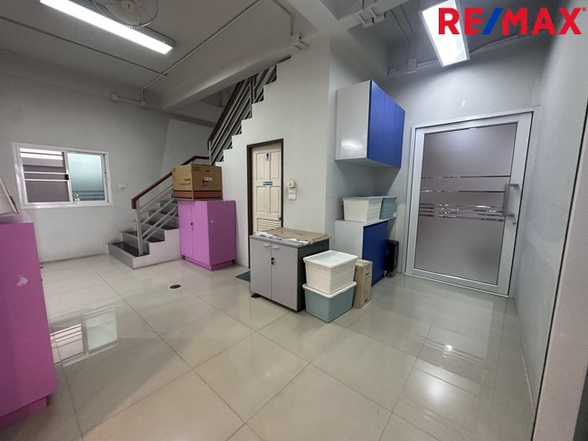 อาคารพาณิชย์ ธนบุรีคอมเพล็กซ์ กรุงเทพมหานคร บางขุนเทียน แสมดำ 12000000