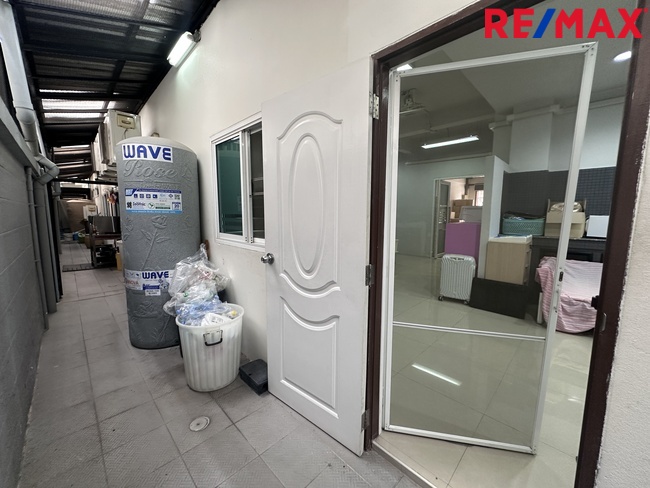 อาคารพาณิชย์ ธนบุรีคอมเพล็กซ์ กรุงเทพมหานคร บางขุนเทียน แสมดำ 12000000