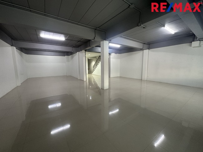 อาคารพาณิชย์ ธนบุรีคอมเพล็กซ์ กรุงเทพมหานคร บางขุนเทียน แสมดำ 12000000