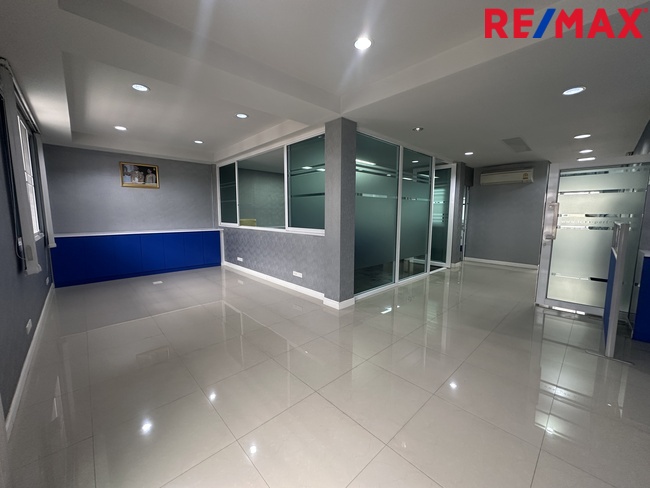 อาคารพาณิชย์ ธนบุรีคอมเพล็กซ์ กรุงเทพมหานคร บางขุนเทียน แสมดำ 12000000