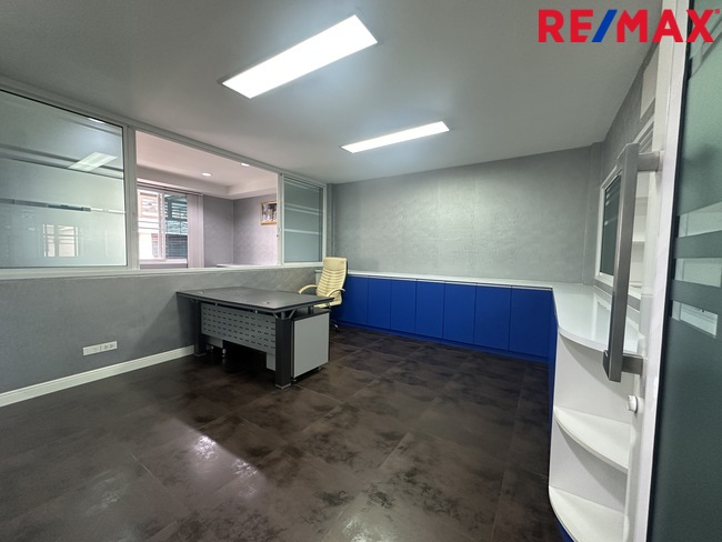 อาคารพาณิชย์ ธนบุรีคอมเพล็กซ์ กรุงเทพมหานคร บางขุนเทียน แสมดำ 12000000