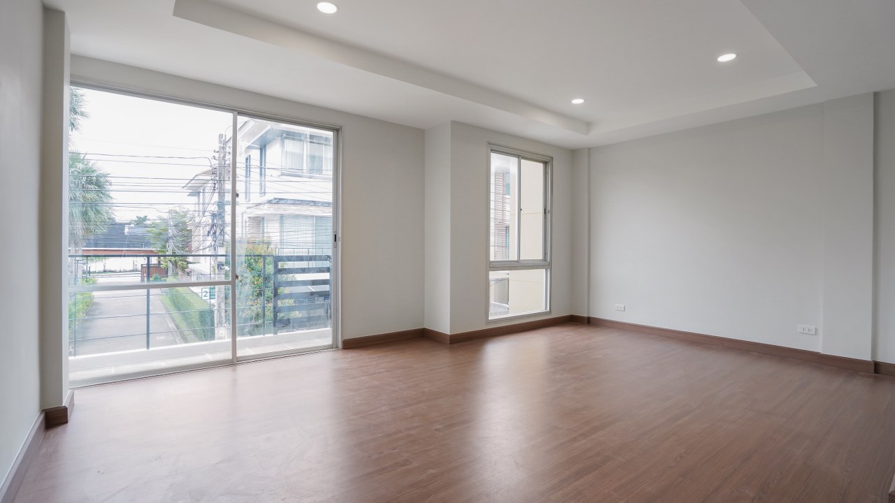 ทาวน์เฮ้าส์ พลัสซิตี้พาร์ค งามวงศ์วาน25 นนทบุรี เมืองนนทบุรี ท่าทราย 4790000