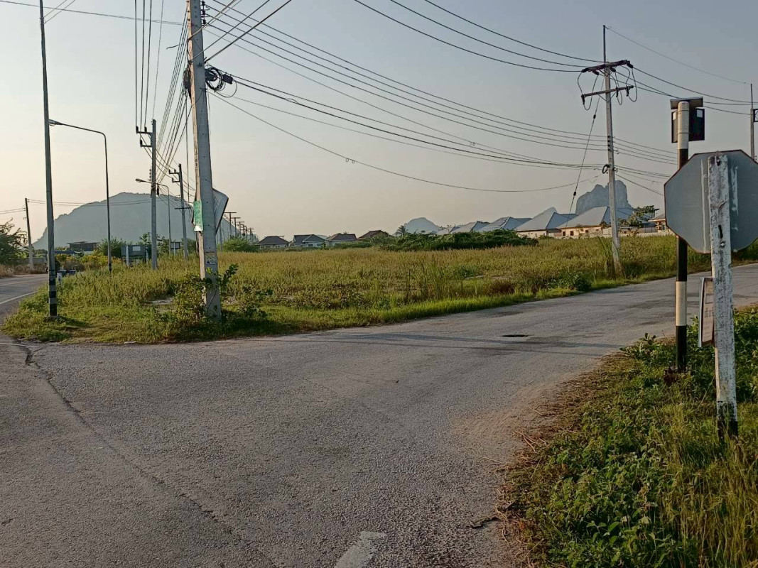 ที่ดินเปล่า เพชรบุรี ชะอำ นายาง 360000