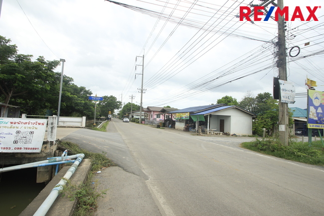 ที่ดินเปล่า สมุทรสาคร เมืองสมุทรสาคร นาดี 17331000