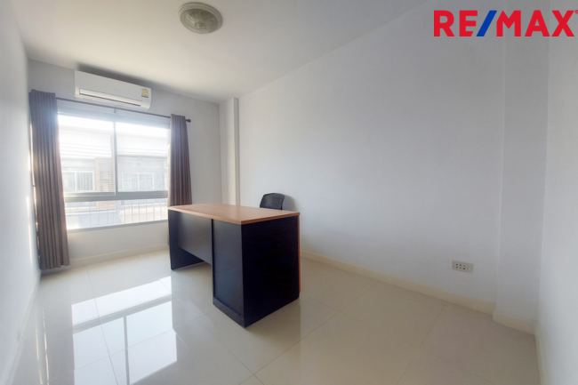 ทาวน์เฮ้าส์ เทอร์เรสพาร์ค สมุทรสาคร กระทุ่มแบน อ้อมน้อย 2550000