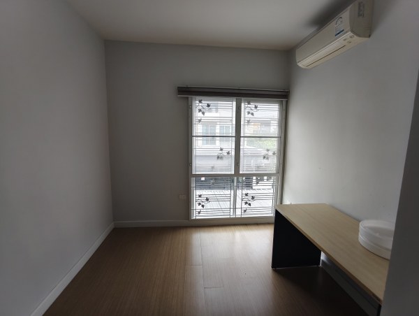 ทาวน์เฮ้าส์ นนทบุรี เมืองนนทบุรี บางกระสอ 3600000