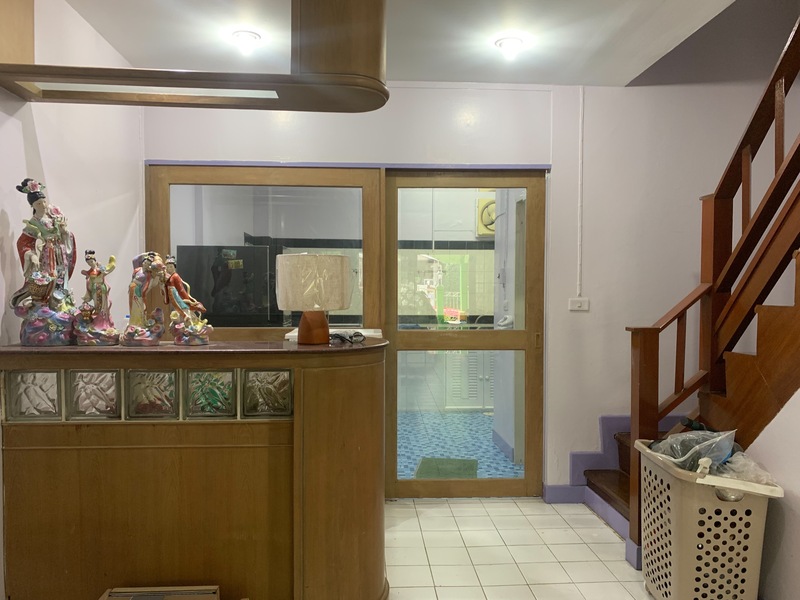 ทาวน์เฮ้าส์ พูนสินธานี 1 กรุงเทพมหานคร ลาดกระบัง คลองสองต้นนุ่น 2250000