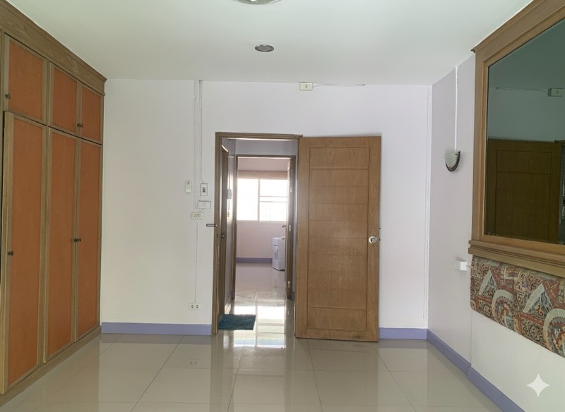 ทาวน์เฮ้าส์ พูนสินธานี 1 กรุงเทพมหานคร ลาดกระบัง คลองสองต้นนุ่น 2250000