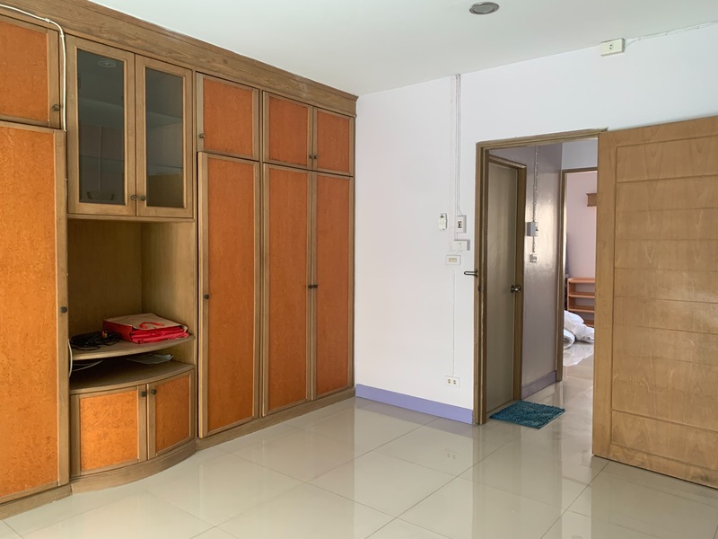 ทาวน์เฮ้าส์ พูนสินธานี 1 กรุงเทพมหานคร ลาดกระบัง คลองสองต้นนุ่น 2250000