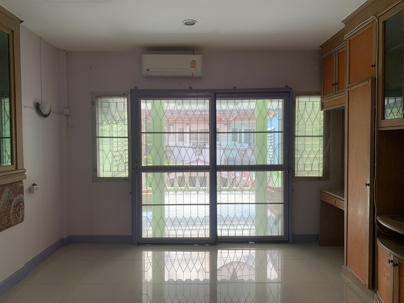 ทาวน์เฮ้าส์ พูนสินธานี 1 กรุงเทพมหานคร ลาดกระบัง คลองสองต้นนุ่น 2250000