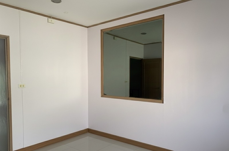 ทาวน์เฮ้าส์ พูนสินธานี 1 กรุงเทพมหานคร ลาดกระบัง คลองสองต้นนุ่น 2250000