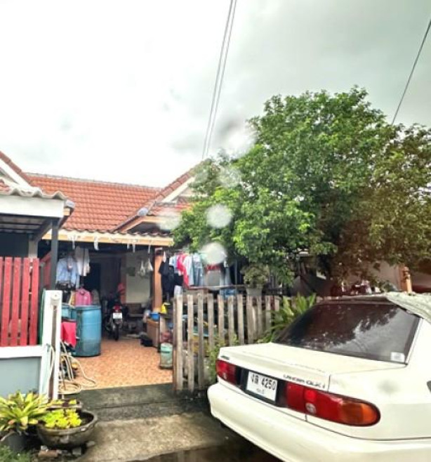 ทาวน์เฮ้าส์ ทองรุ่งโรจน์ เฟส 2 ชลบุรี พนัสนิคม บ้านเชิด 1050000