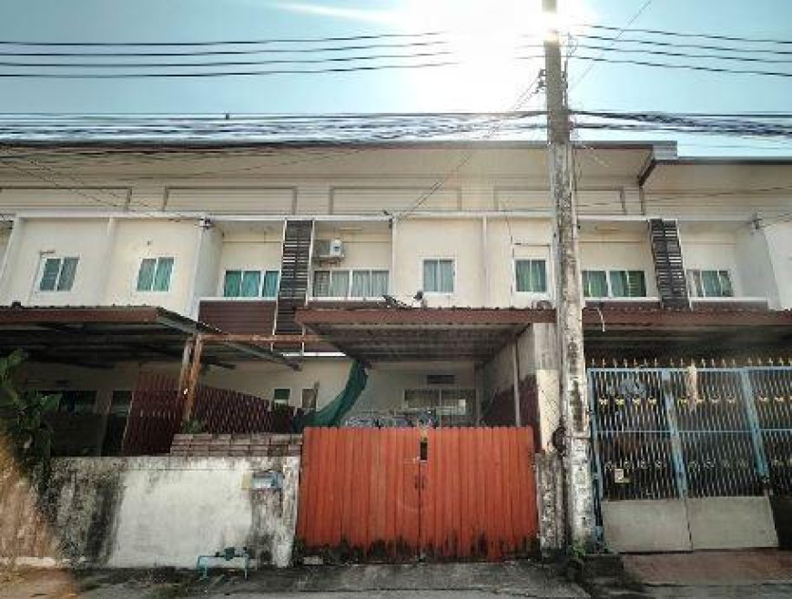 ทาวน์เฮ้าส์ เพชรธารา ชลบุรี เมืองชลบุรี สำนักบก 1680000