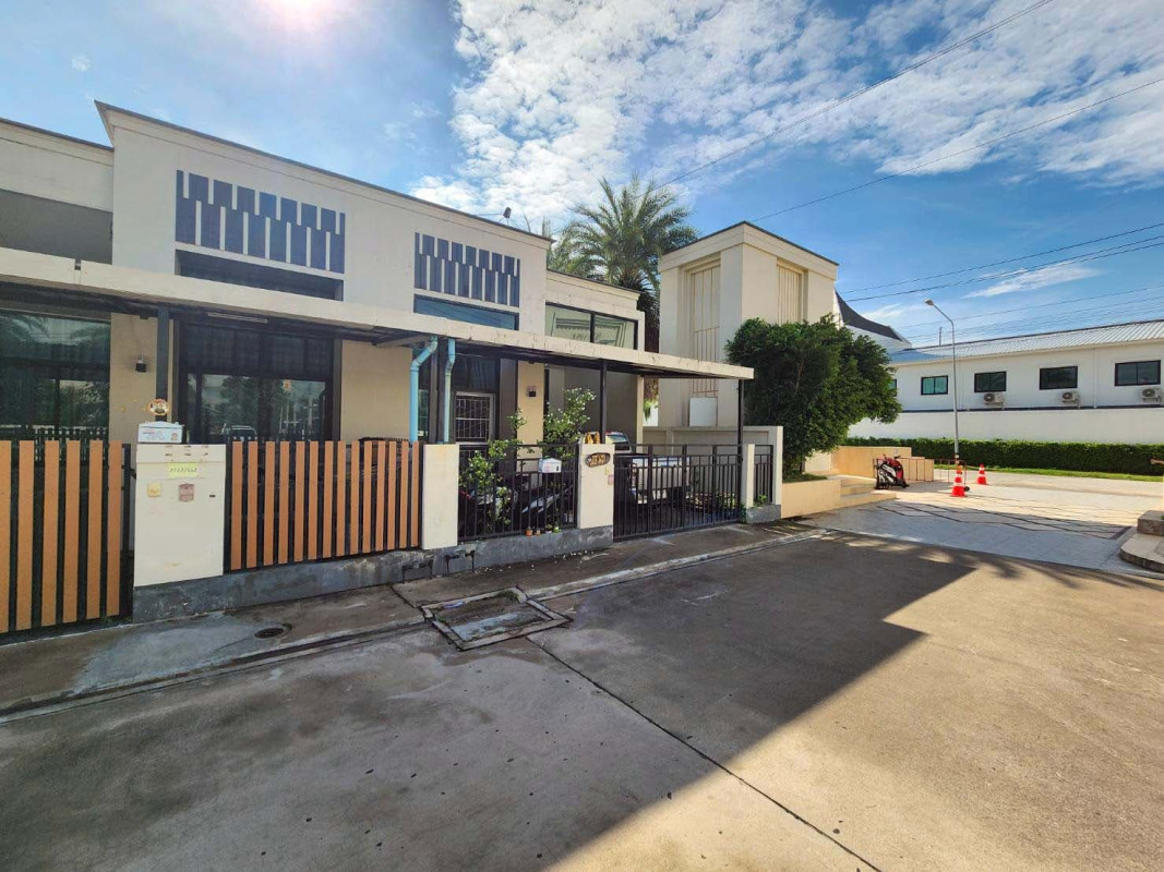 ทาวน์เฮ้าส์ สกายไลน์ ระยอง ปลวกแดง มาบยางพร 1850000