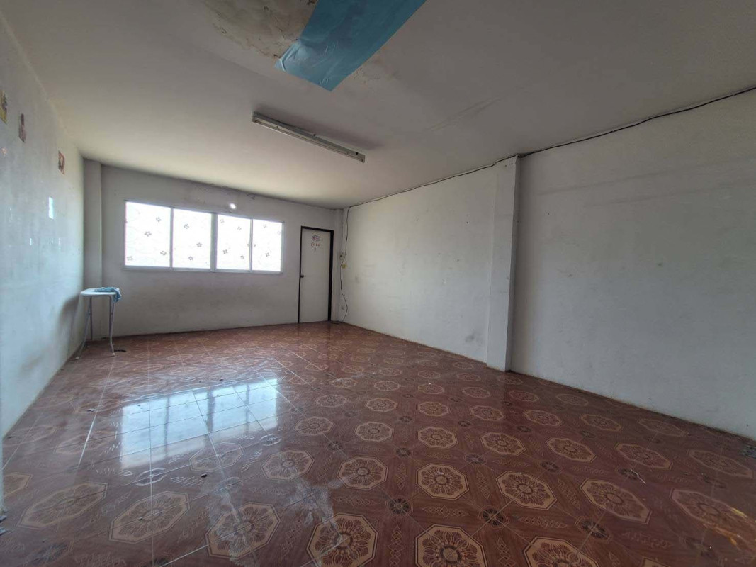 อาคารพาณิชย์ ชลบุรี ศรีราชา บึง 4500000