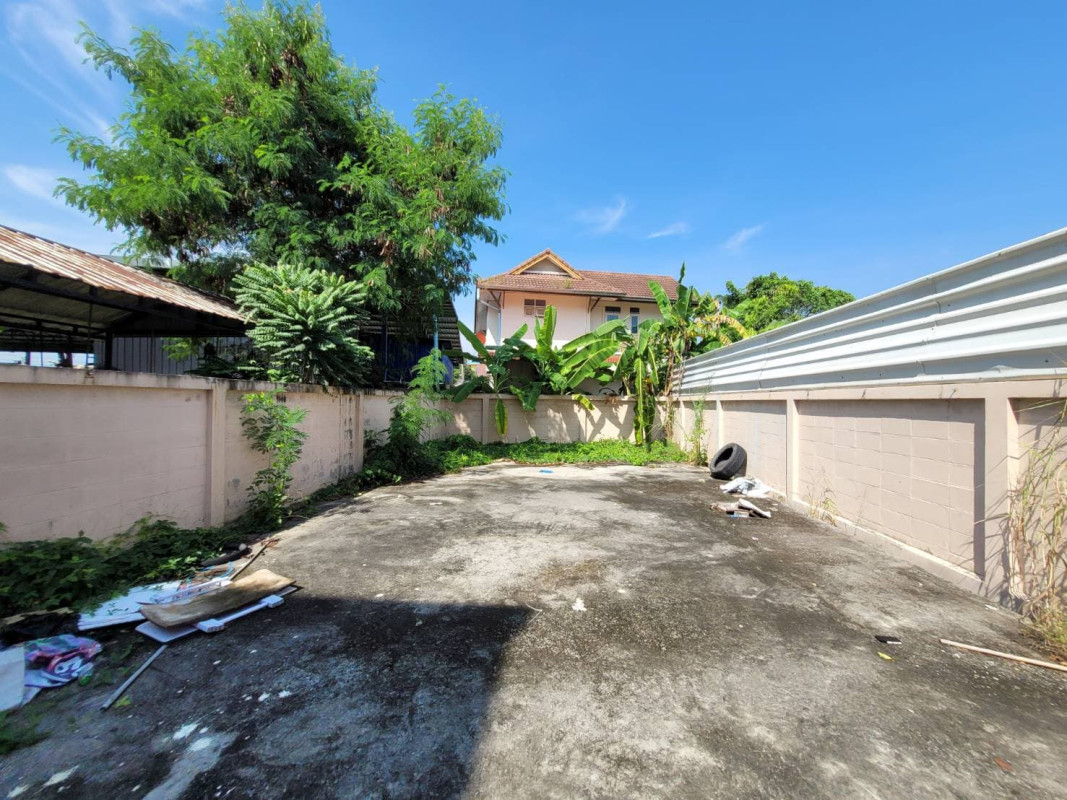 อาคารพาณิชย์ ชลบุรี ศรีราชา บึง 4500000