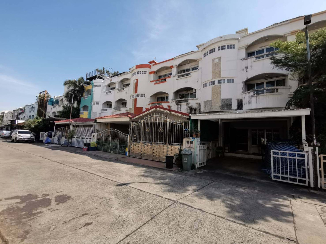 Townhouse Bangkok Bang Kapi Khlong Chan 4200000