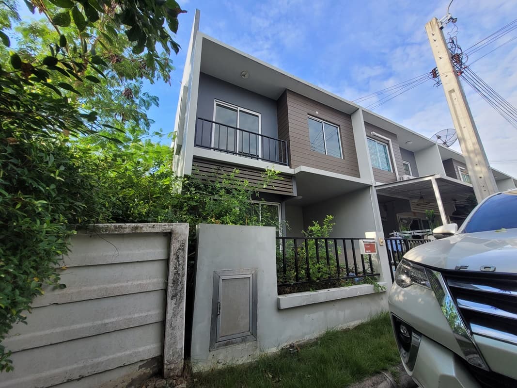 ทาวน์เฮ้าส์ อารียา เดอะคัลเลอร์ส บางนา-วงแหวน สมุทรปราการ บางพลี บางพลีใหญ่ 2950000