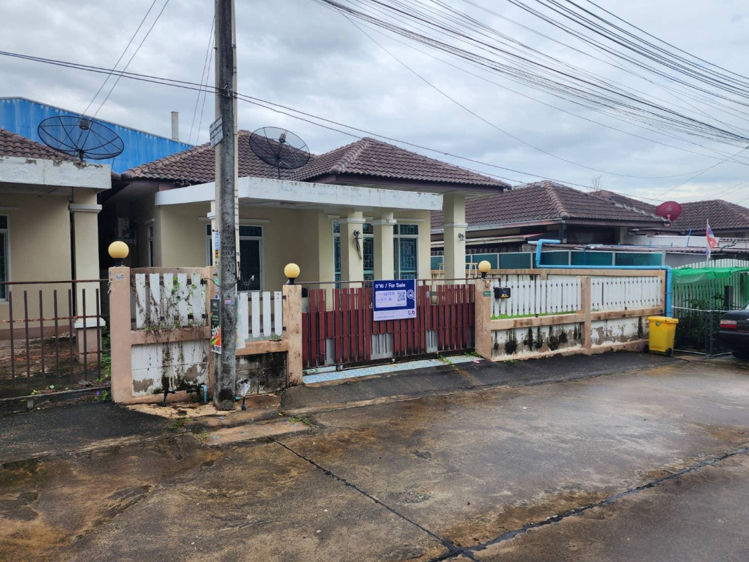 บ้านแฝด พรนรินทร์ 2 ศรีราชา ชลบุรี ศรีราชา สุรศักดิ์ 2300000