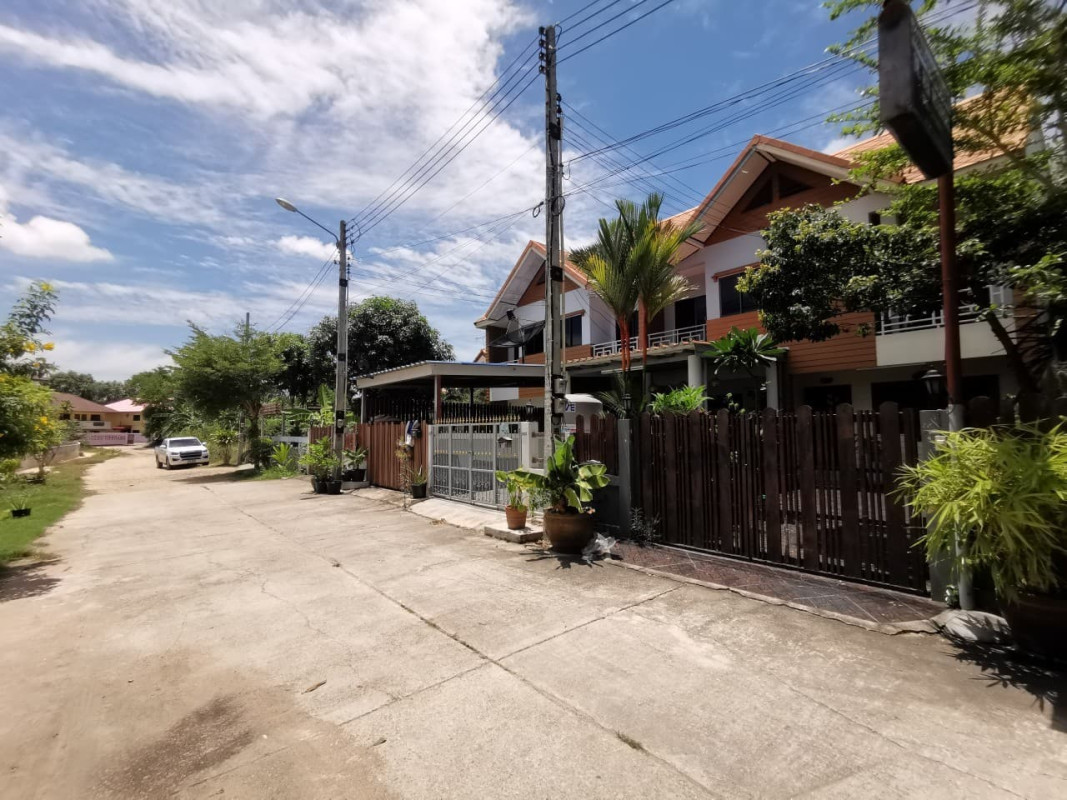 ทาวน์เฮ้าส์ ชลบุรี บางละมุง หนองปลาไหล 1850000