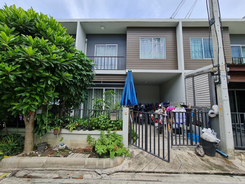 ทาวน์เฮ้าส์ เดอะคัลเลอร์ พรีเมี่ยม รังสิต-ลำลูกกา ปทุมธานี ลำลูกกา ลาดสวาย 1870000