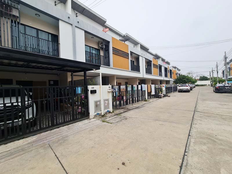 ทาวน์เฮ้าส์ เรสท์ทาวน์ สมุทรปราการ บางพลี บางพลีใหญ่ 2700000